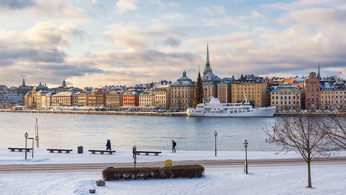 Buying Property in Sweden as a Spanish Buyer: 8 Key Differences